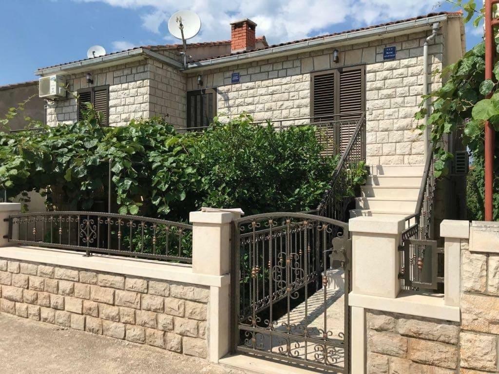 Apartmani Ivelic Supetar Dış mekan fotoğraf